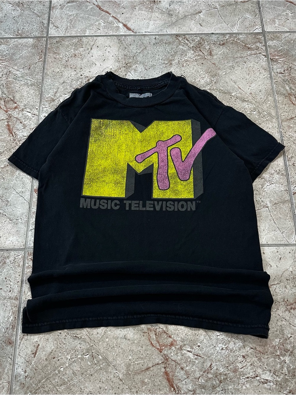 2017 MTV Music Television black cotton T-shirt